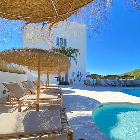 The Olive Boutique Suites & Spa Cala Llonga  Exterior photo